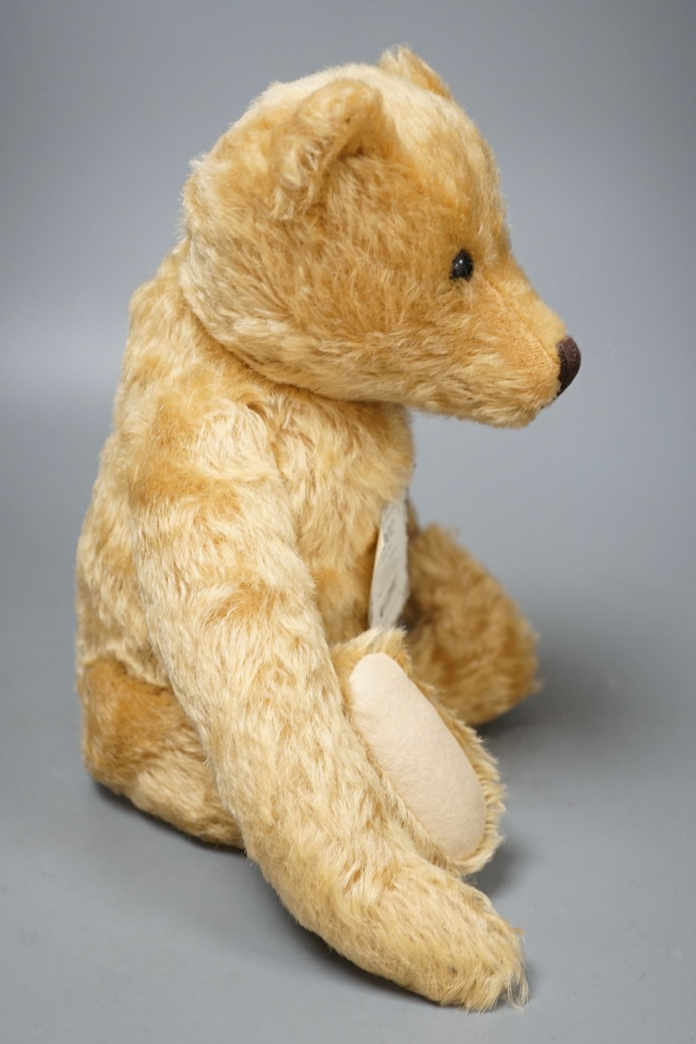 Steiff for British Collectors, 2002, with box and certificate Limited Edition 35cm